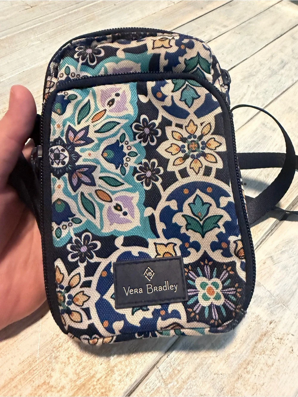 Vera Bradley Phone Crossbody Wallet Floral Medallion Print RFID Travel